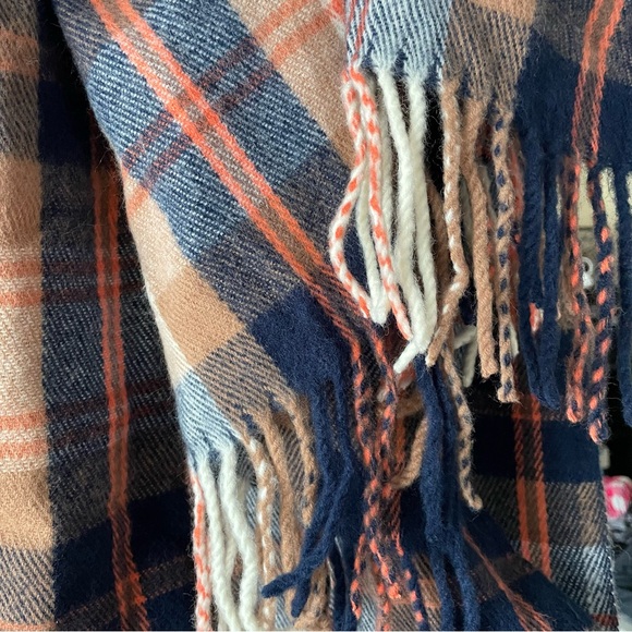Plaid blanket scarf - Picture 2 of 5